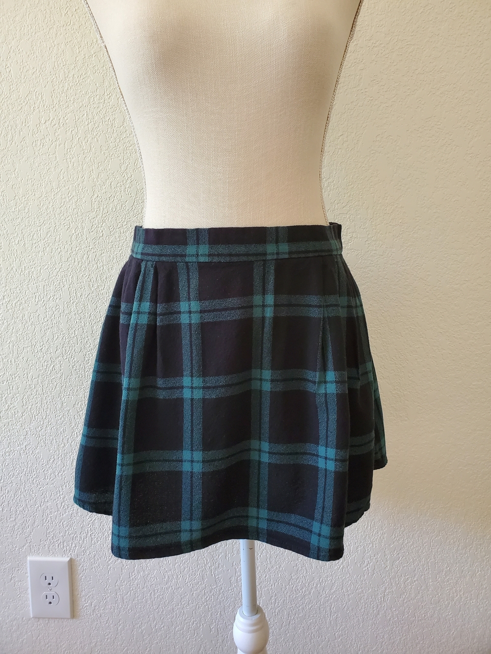 Old Navy Black and Teal Plaid Circle Skirt